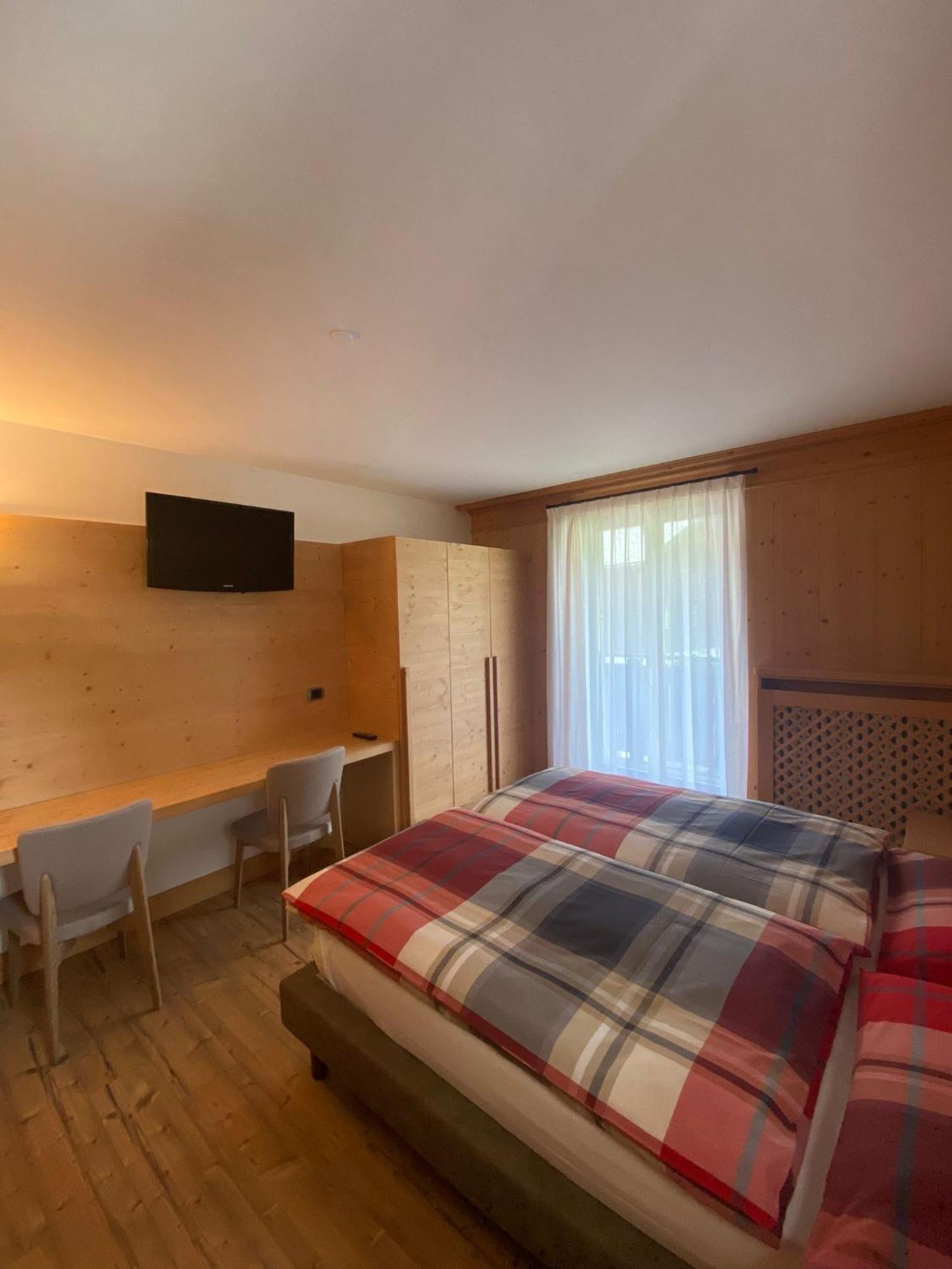 Hotel Compagnoni Санта-Катерина-ди-Вальфурва Экстерьер фото